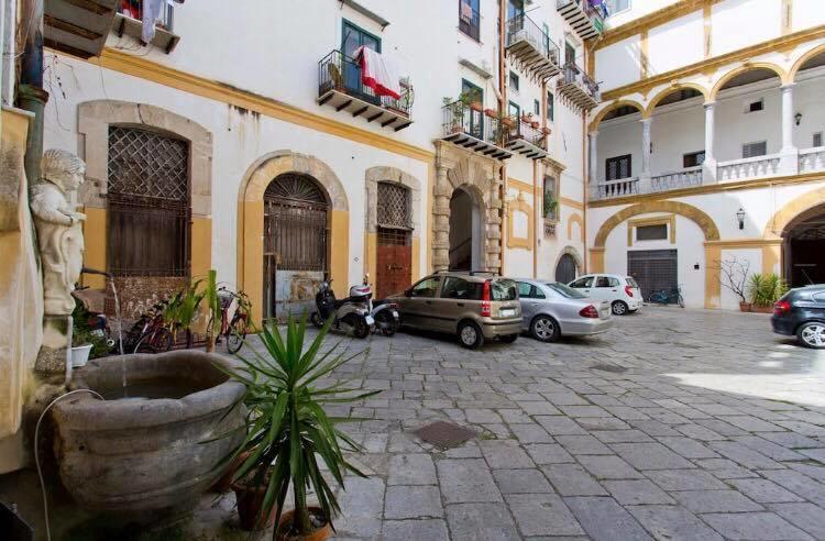 Casa Vacanze Flavia Palermo Exterior photo